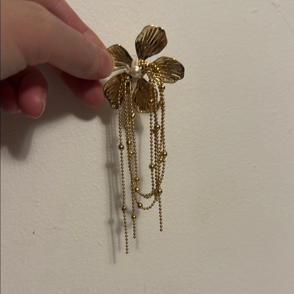 Gold Floral earrings